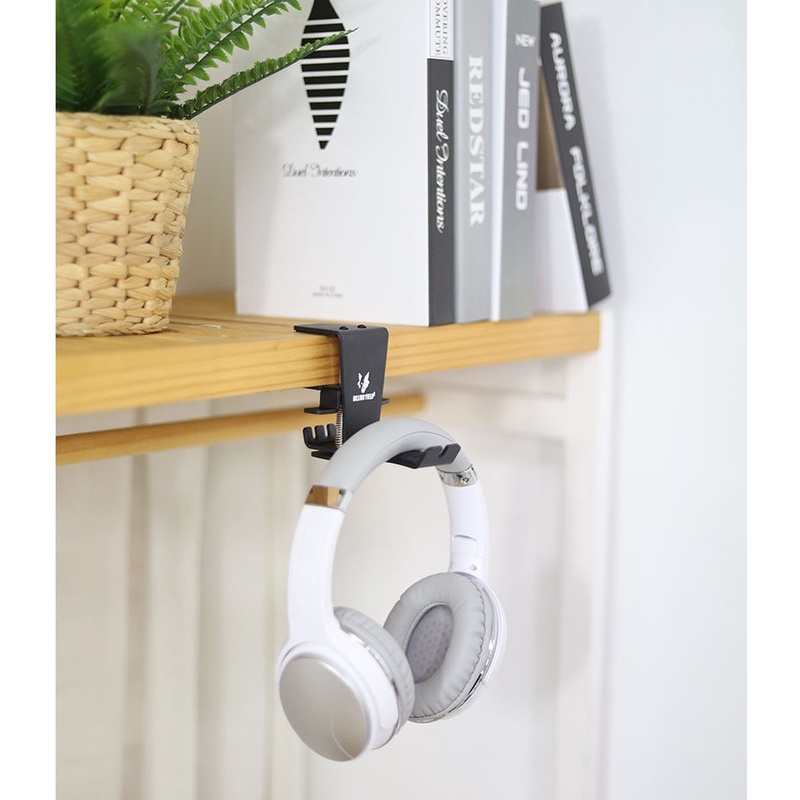 [Headphone holder] A metal clamp holder. This is it! Headset Hanger