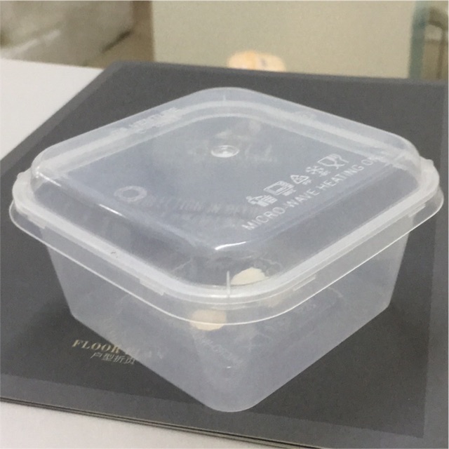 square plastic boxes with lids