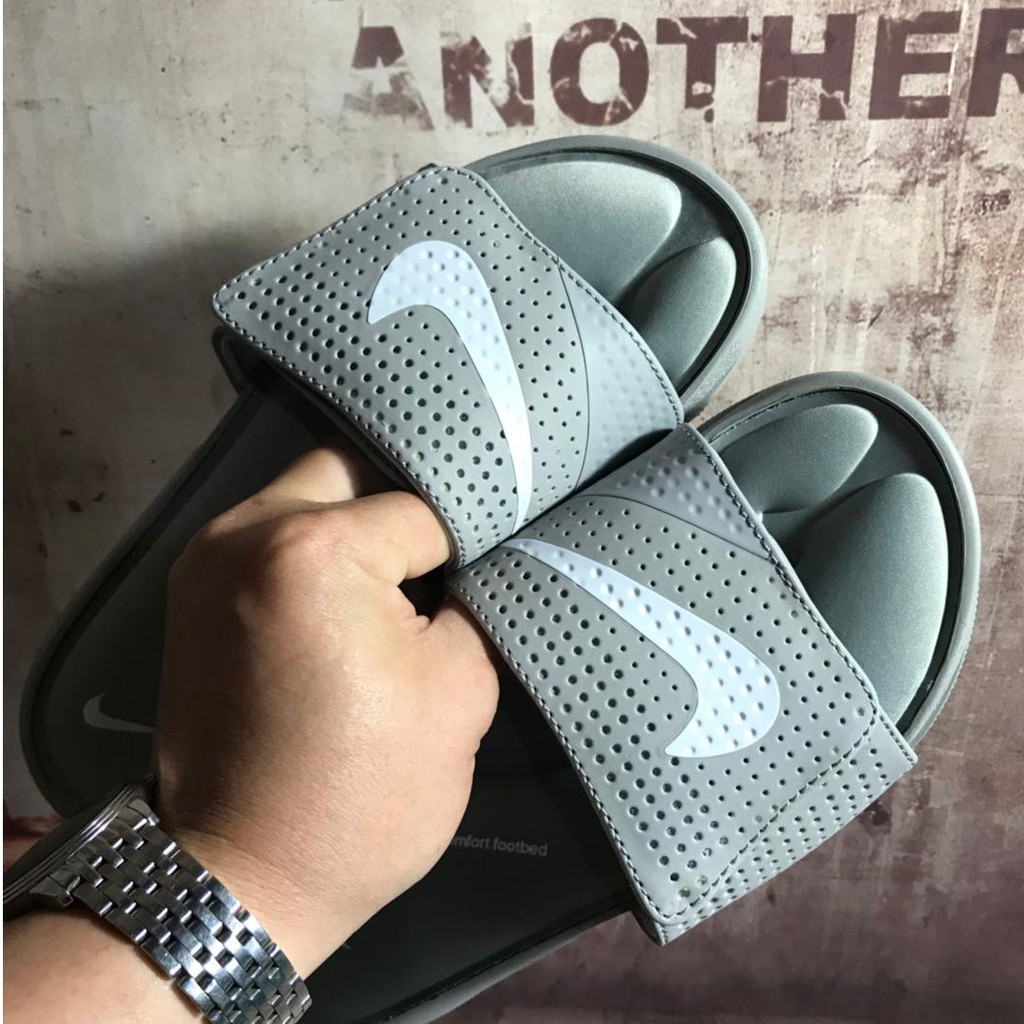 nike slides ultra comfort