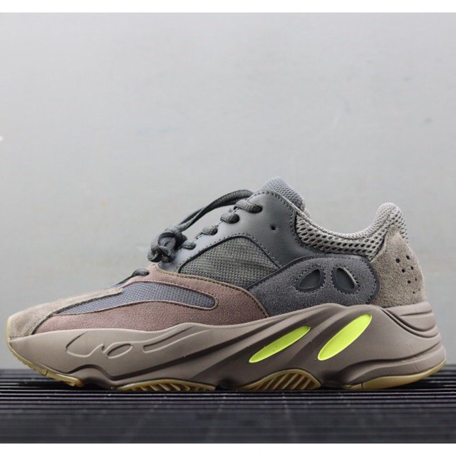 yeezy boost 700 shoes