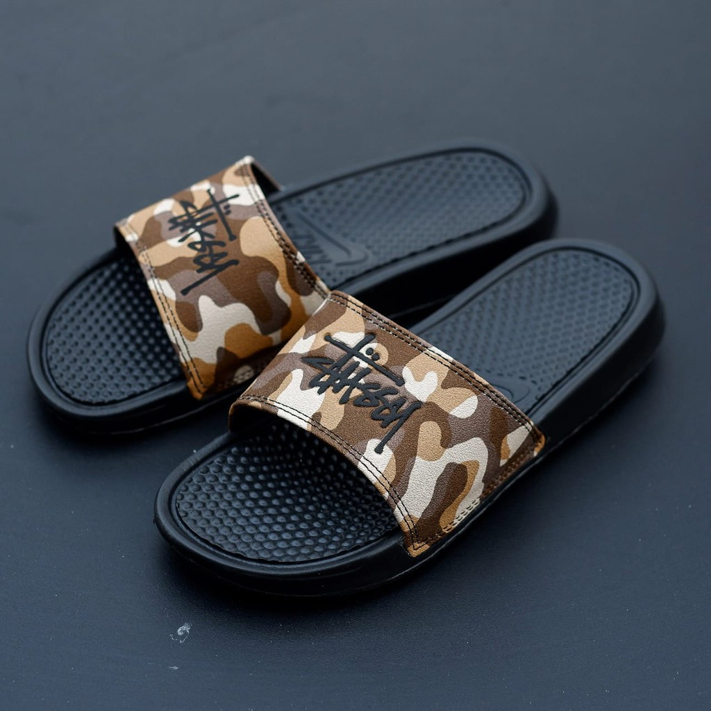 camouflage nike slides