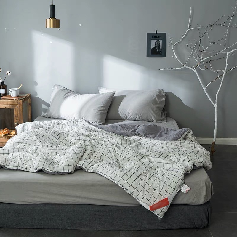 Modern Black And White Grid Plaid Checkered Pattern Quilt Bedding