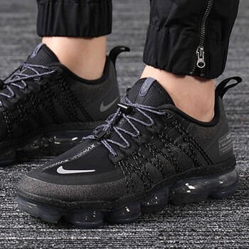 nike air vapormax run utility black reflective