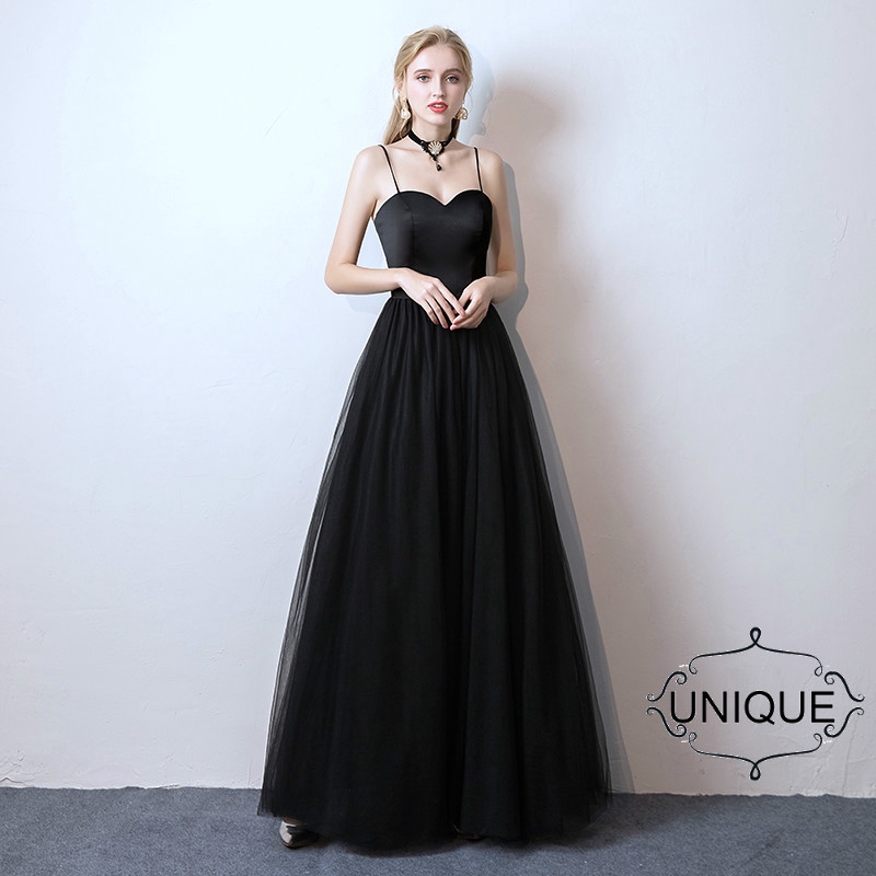 dress for anniversary dinner