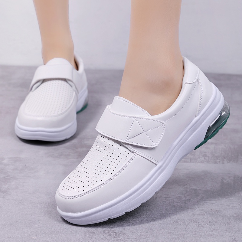 lightweight nursing shoes