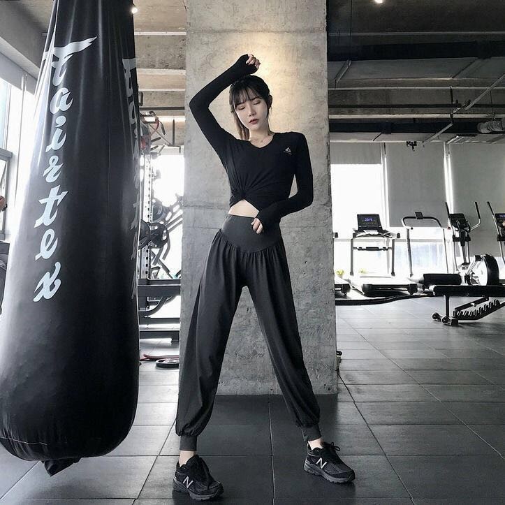 loose exercise pants