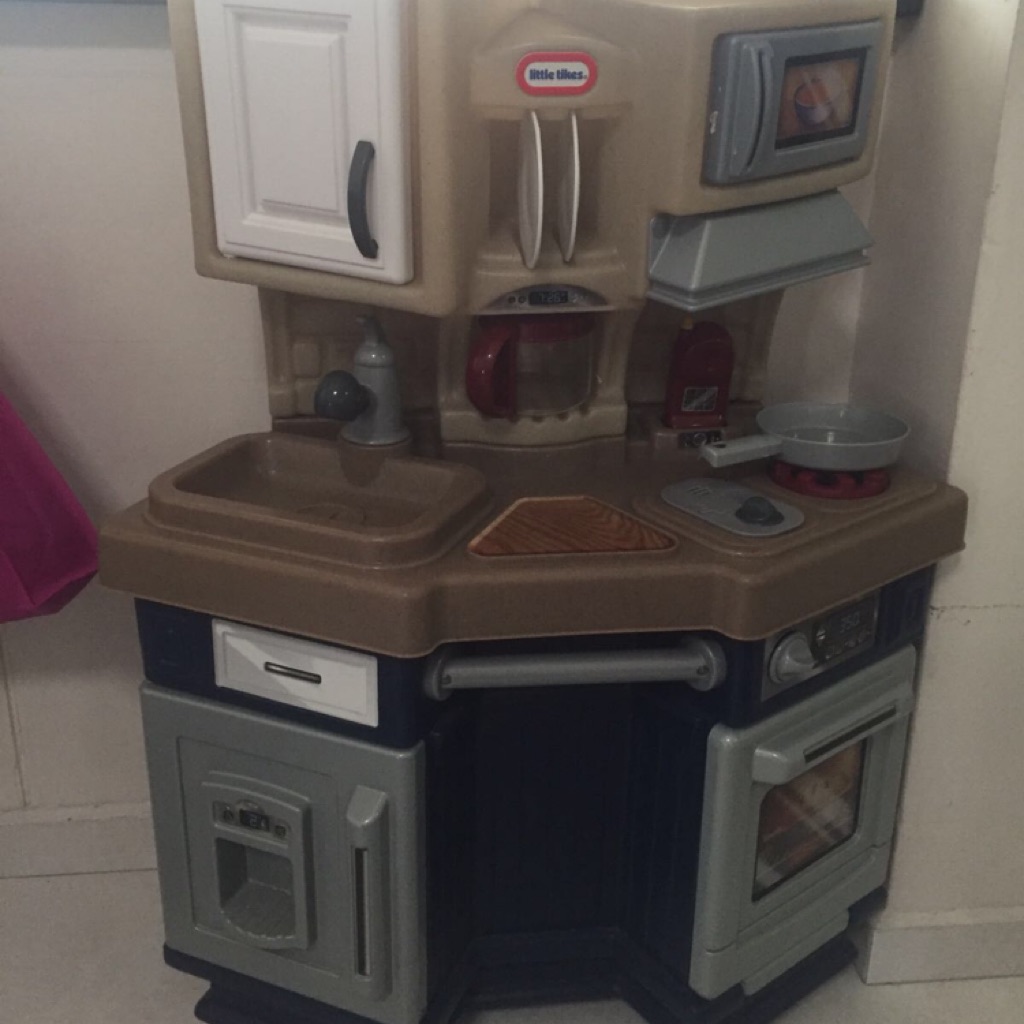 little tikes chef kitchen