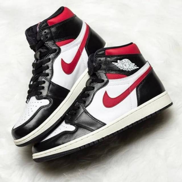 jordan high og gym red