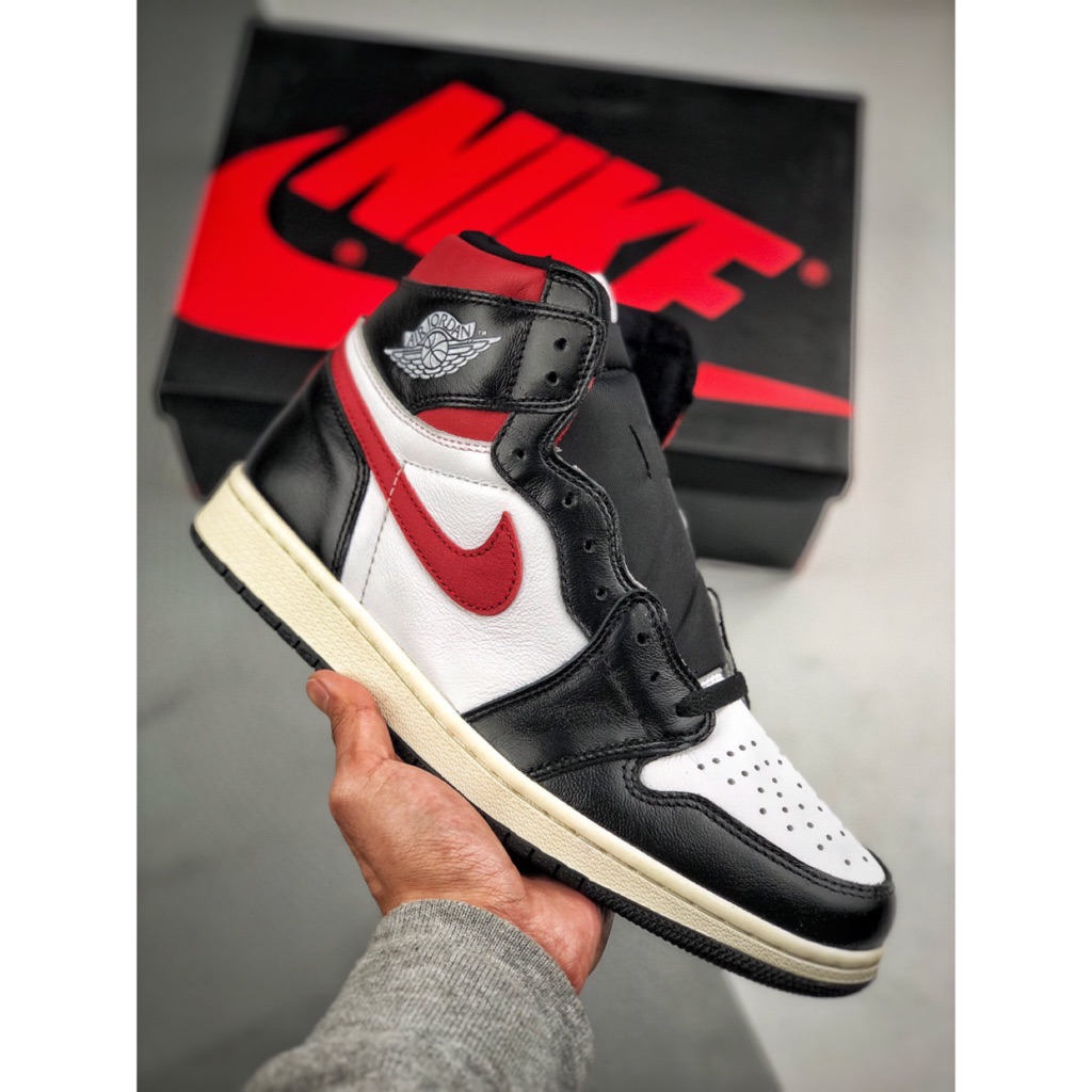 red basketball shoes womens