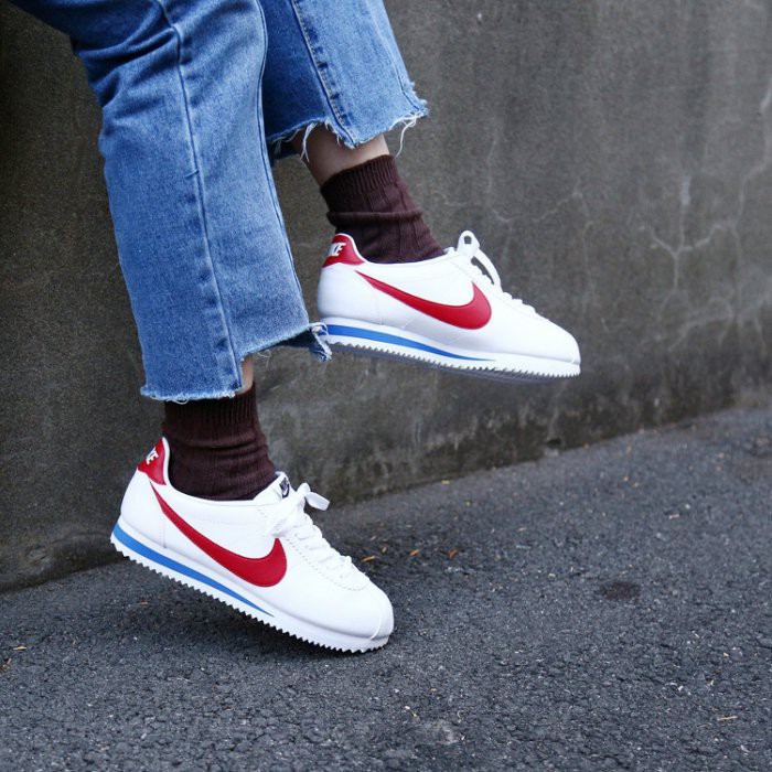 nike cortez red on feet