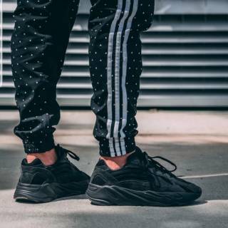 yeezy 700 shopee