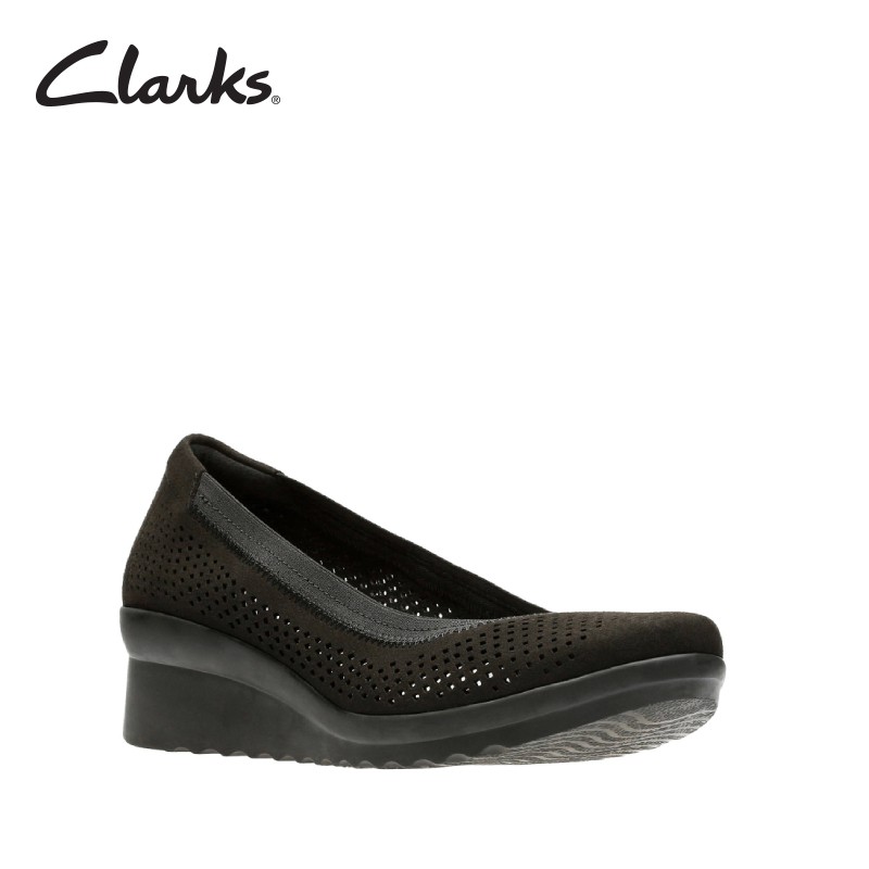 clarks women's caddell trail platform