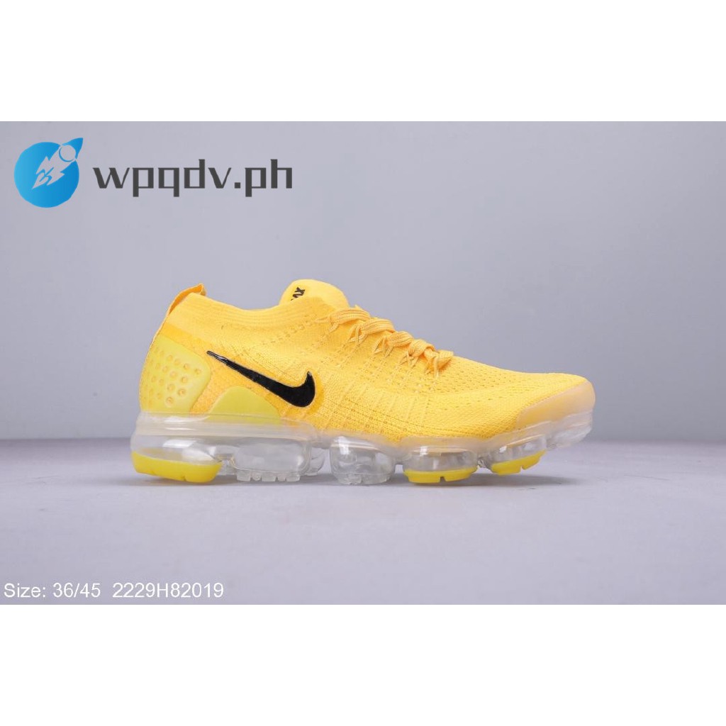 nike yellow sports shoes