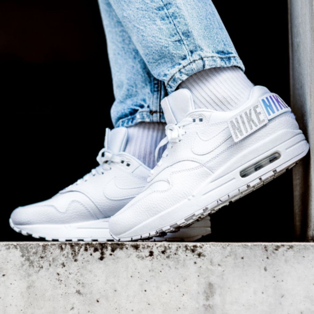 nike air max 1 triple white