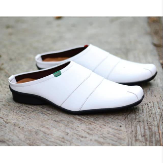 formal walking shoes