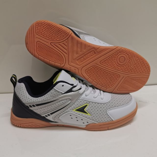 bata badminton shoes