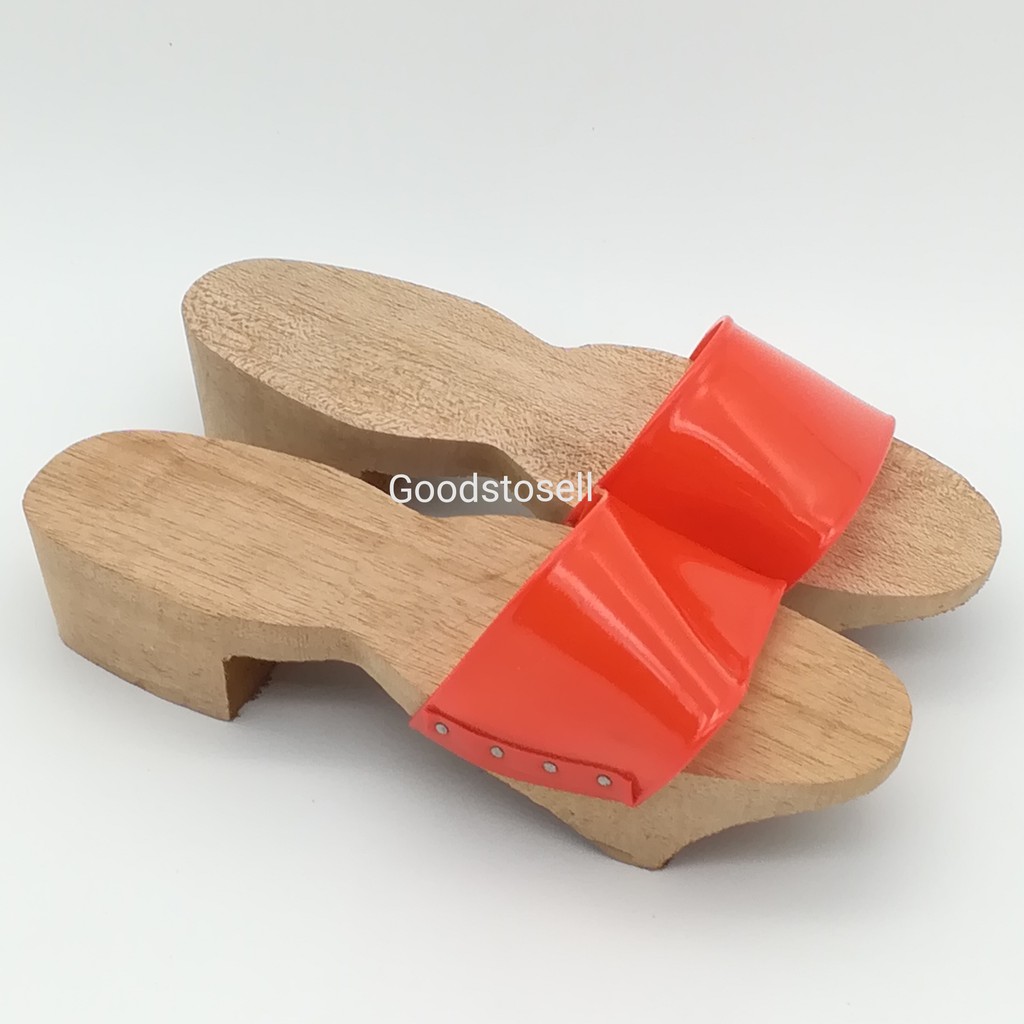 Terompah Kayu Tradisional Wood Shoe Kasut Kayu Wood Terompah Kayu Tradisional Wood Shoe Kasut Kayu Wood