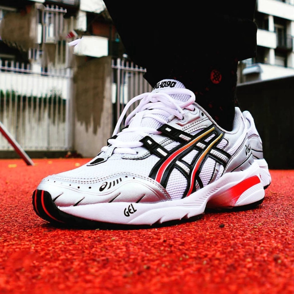 asics vintage shoes