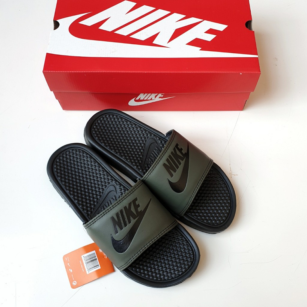 nike green flip flops