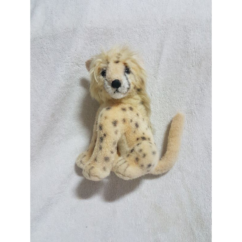 cheetah cuddly toy