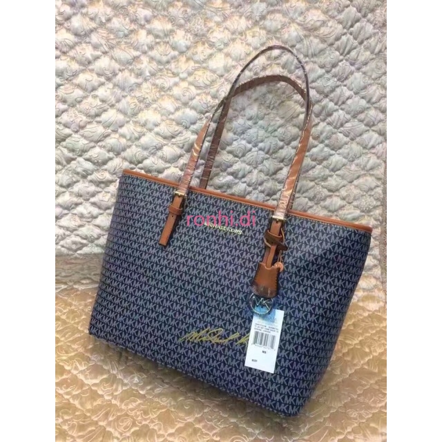 michael kors navy blue shoulder bag