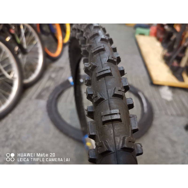 schwalbe tough tom mtb tyre