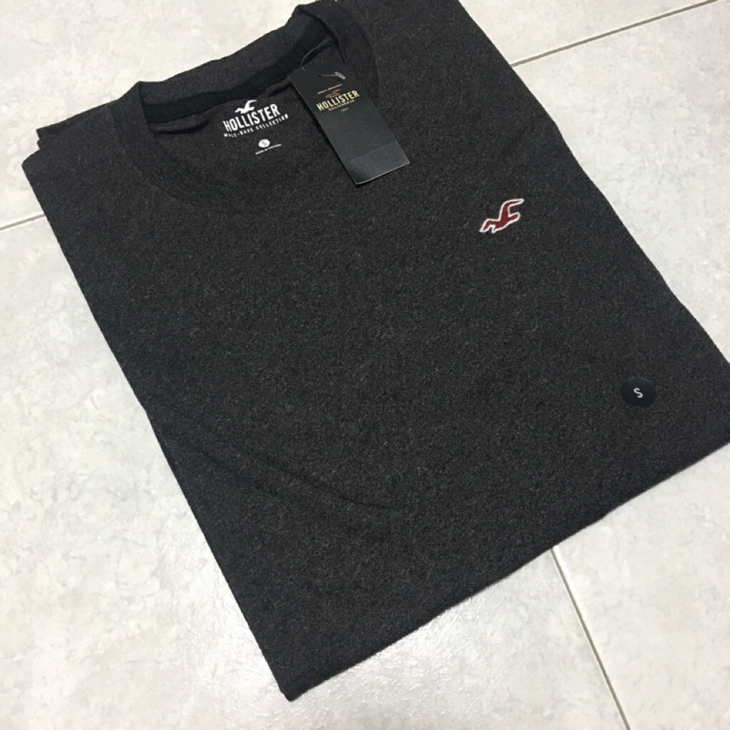 hollister crew neck tee