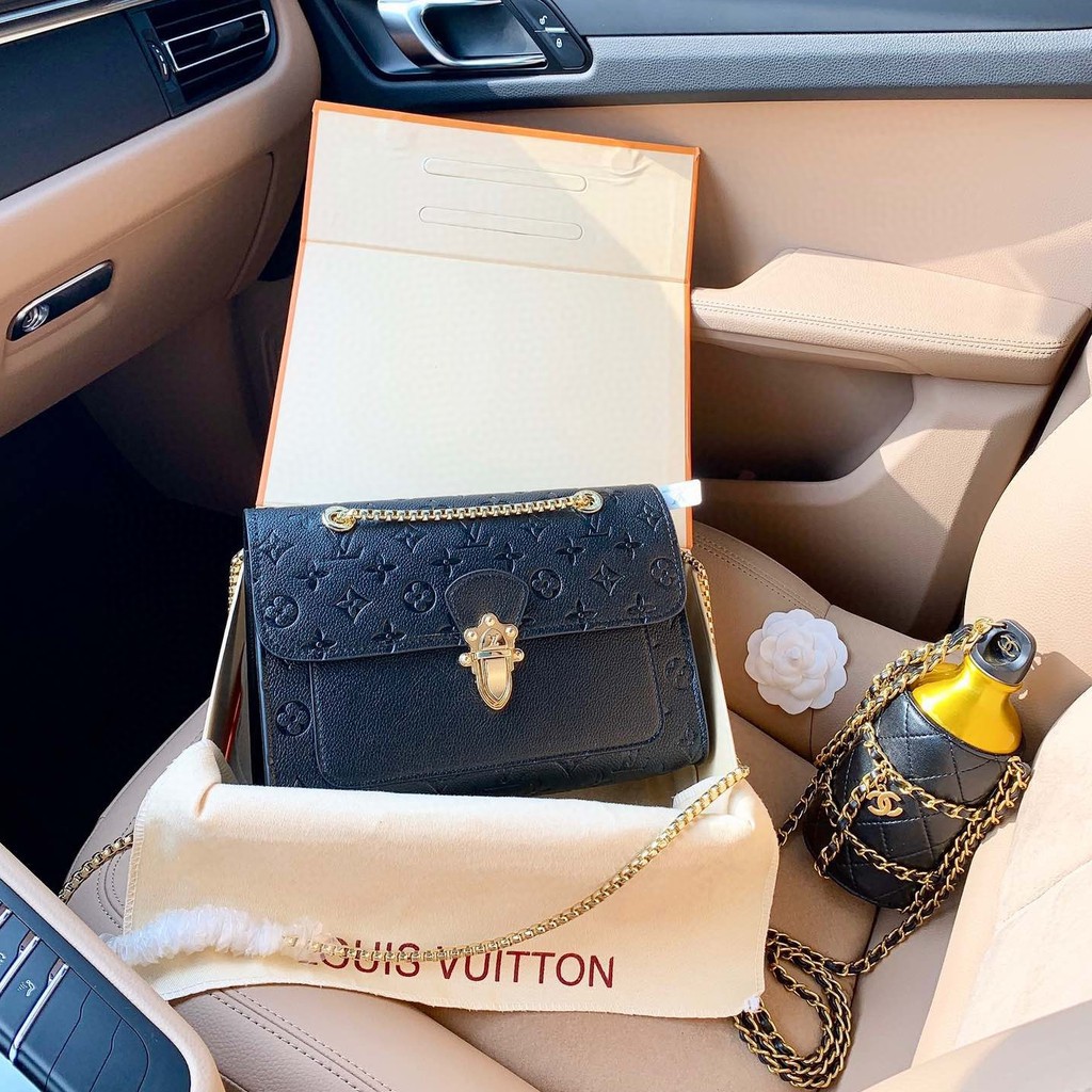 LV 2020 victoire series classic chain bag spring and summer models gold buckle chain bag can ...