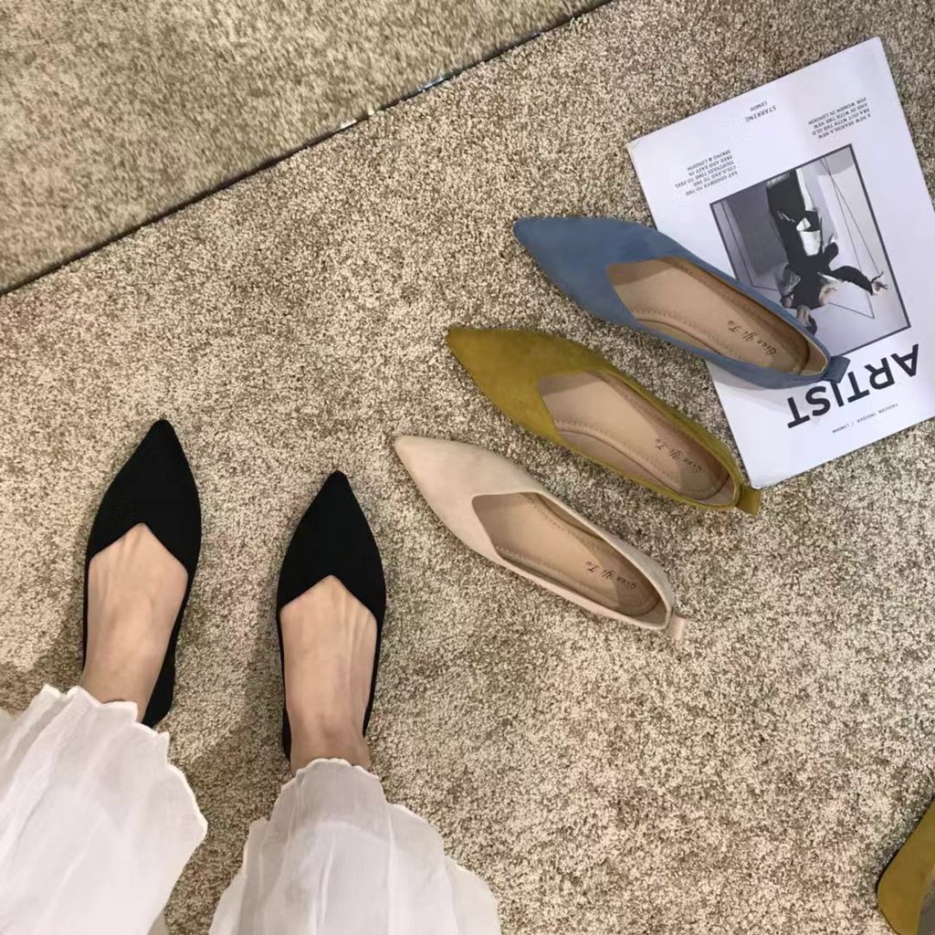 pointed pumps flat