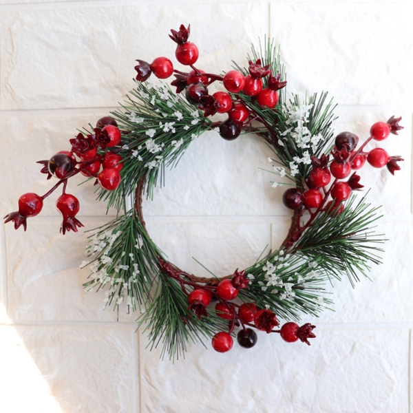 Artificial Plants Berry Shape Wreath With Green Leaves For