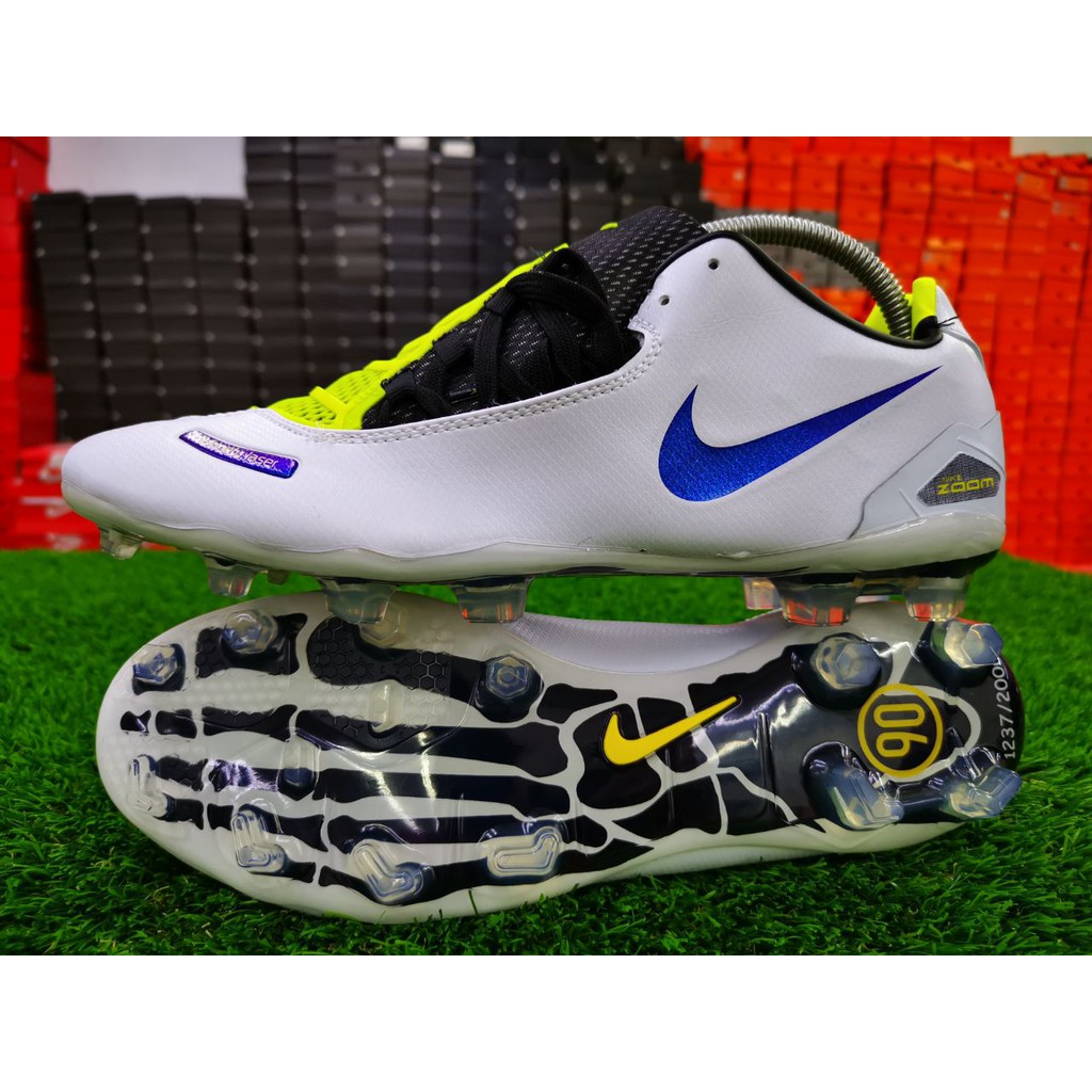 nike total 90 laser 1