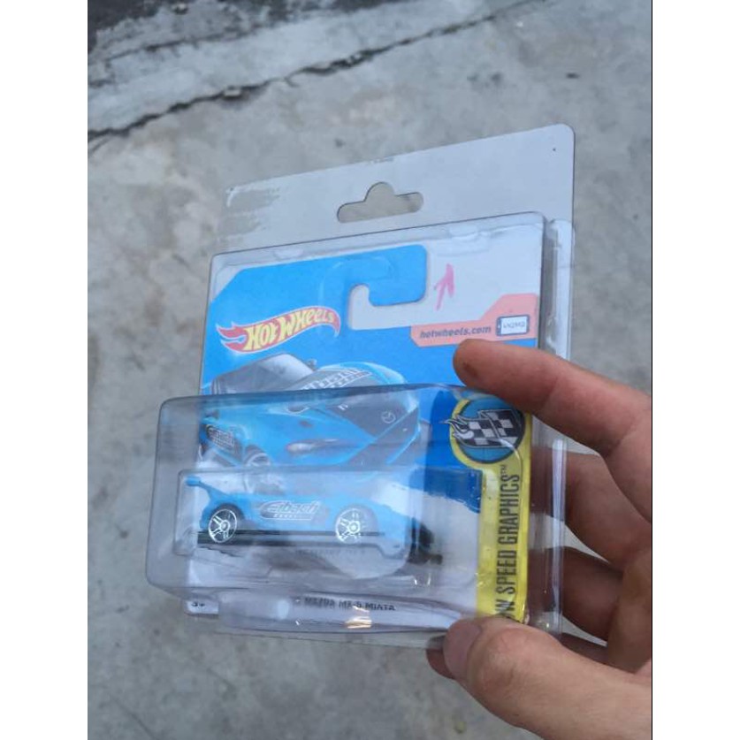 Hotwheels short card protector | Shopee 