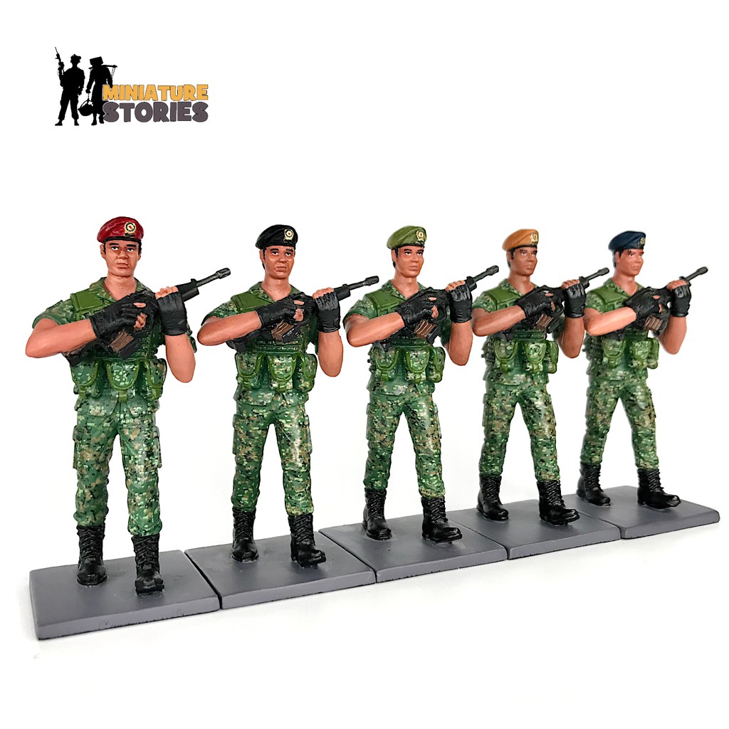 Singapore Army Marching Soldier HandPainted Metal Figurine Miniature