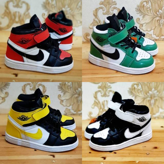 toddler boy nike velcro shoes