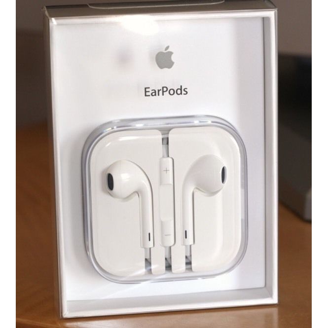 earpods with 3.5 mm headphone plug