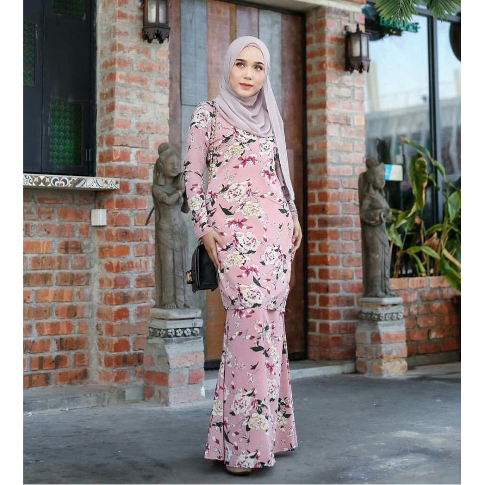 Baju Kurung Ikut Corak Bunga