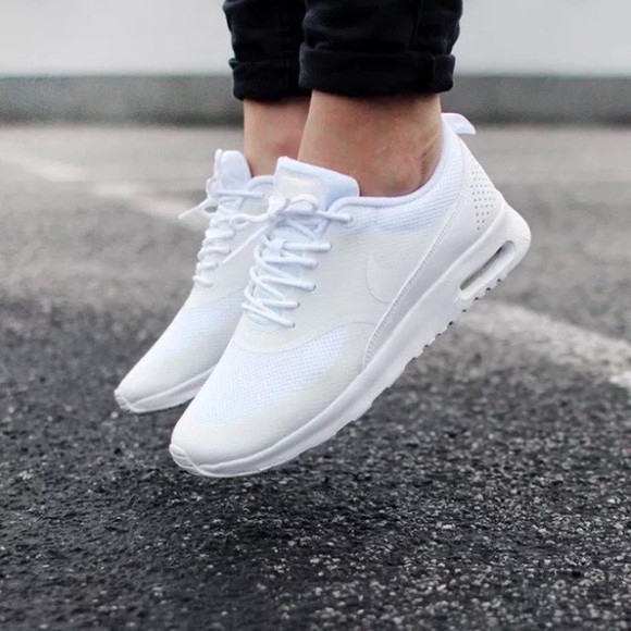 womens nike air thea