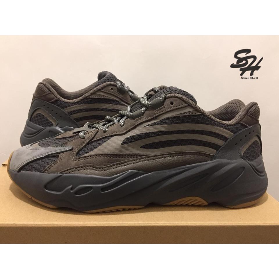 yeezy 700 chocolate