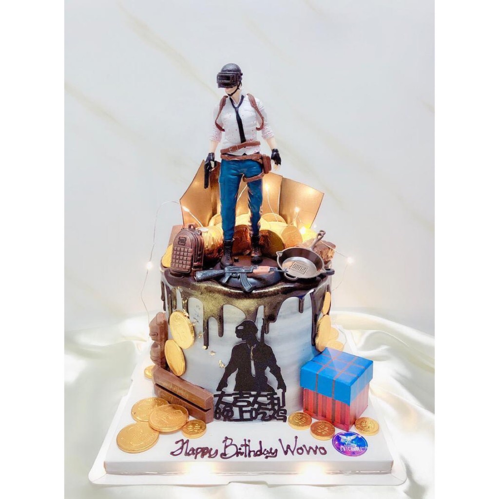 P002 Ready Stock In Sg Cake Decoration Pubg Man Birthday Cake Topper Set 绝地求生吃鸡男主题蛋糕装饰 18cm Shopee Singapore