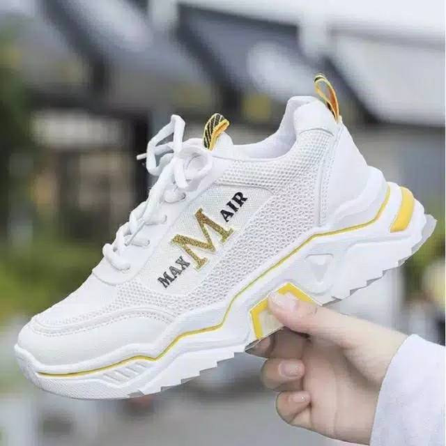 sepatu max m air