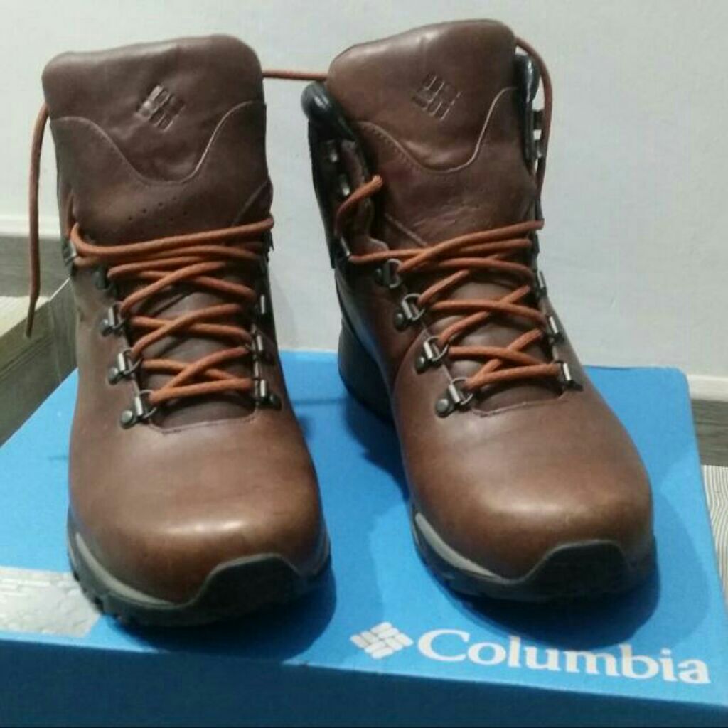 columbia outdry hiking boots
