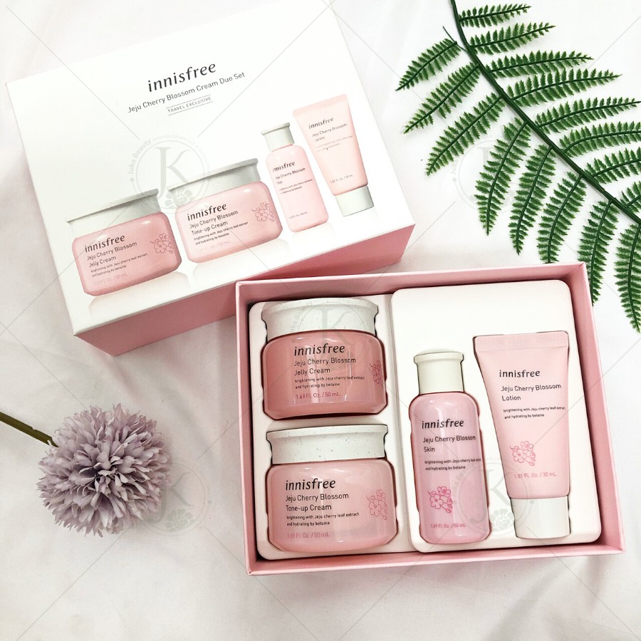 Innisfree Jeju Cherry Blossom Duo Skin Care Set (4 items) | Shopee Singapore