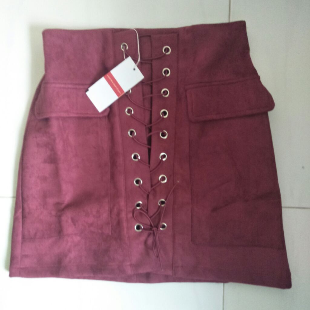 maroon lace up skirt