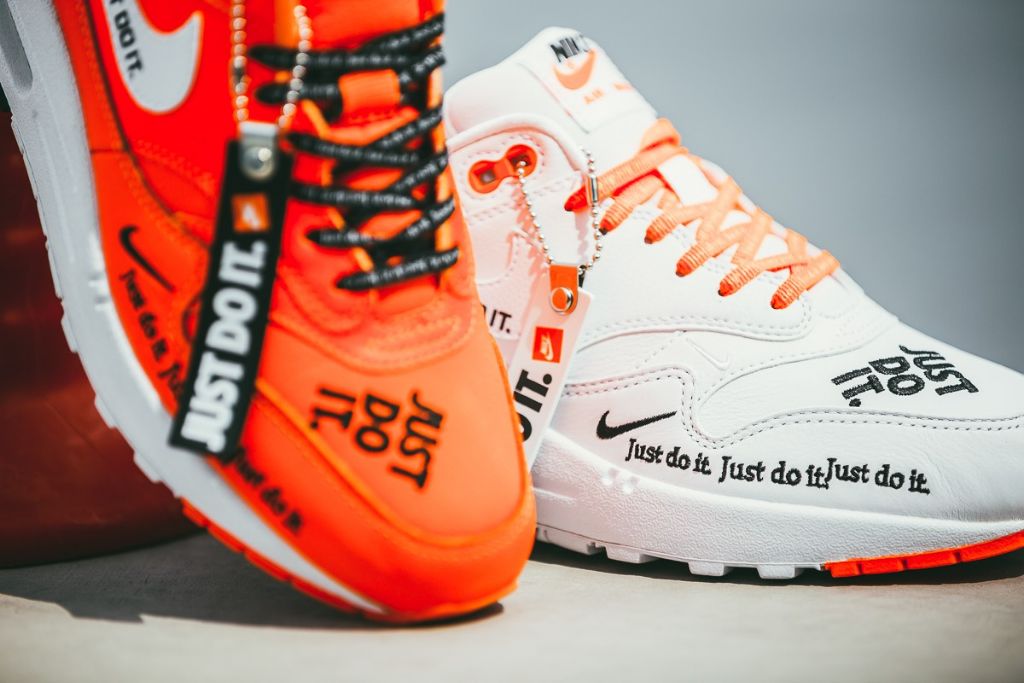 air max 1 just do it pack orange