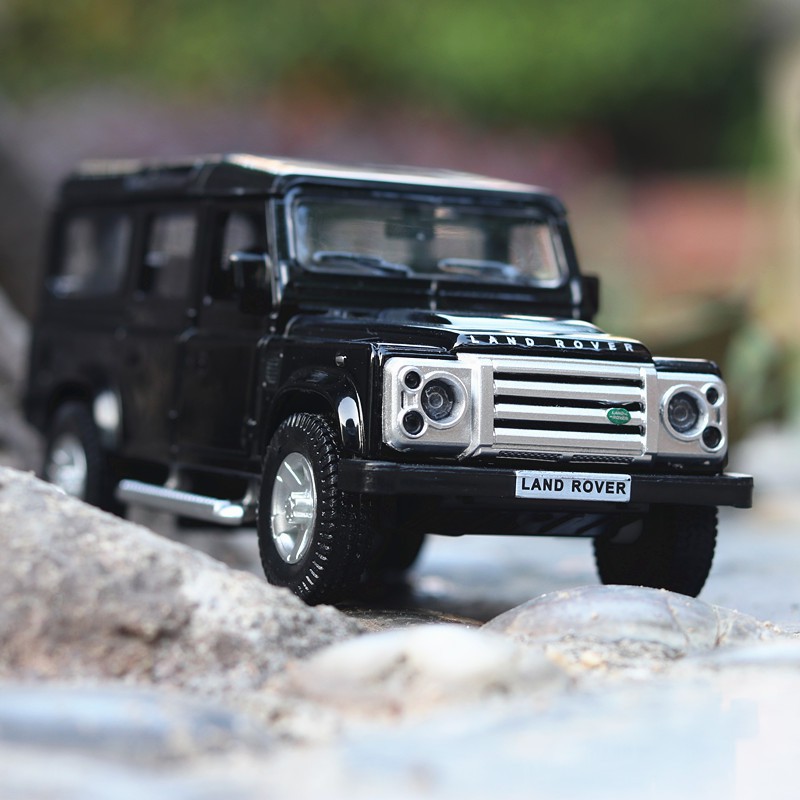 toy land rover defender