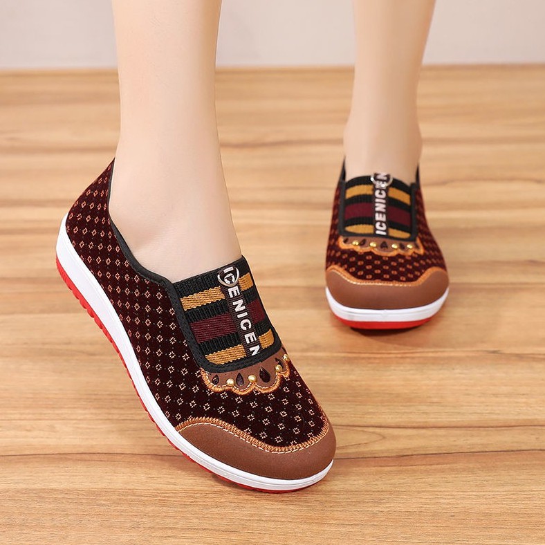 Summer hot style, comfortable and non-squeezing women's soft-soled non-slip middle-aged casual shoes