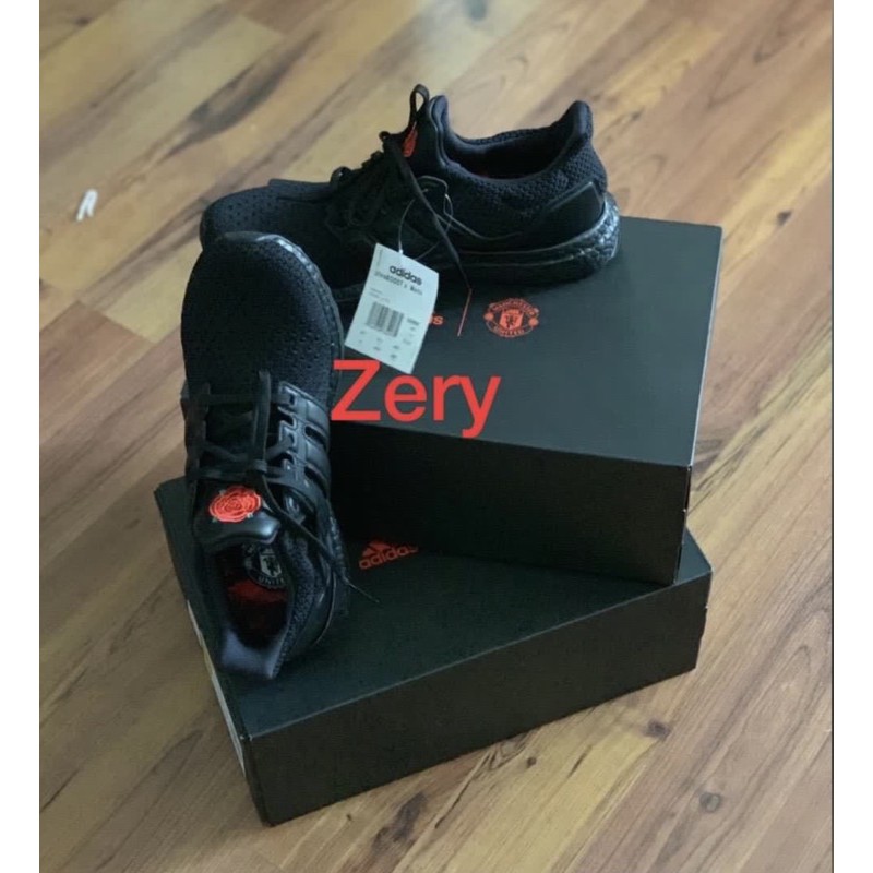 adidas manchester united ultraboost