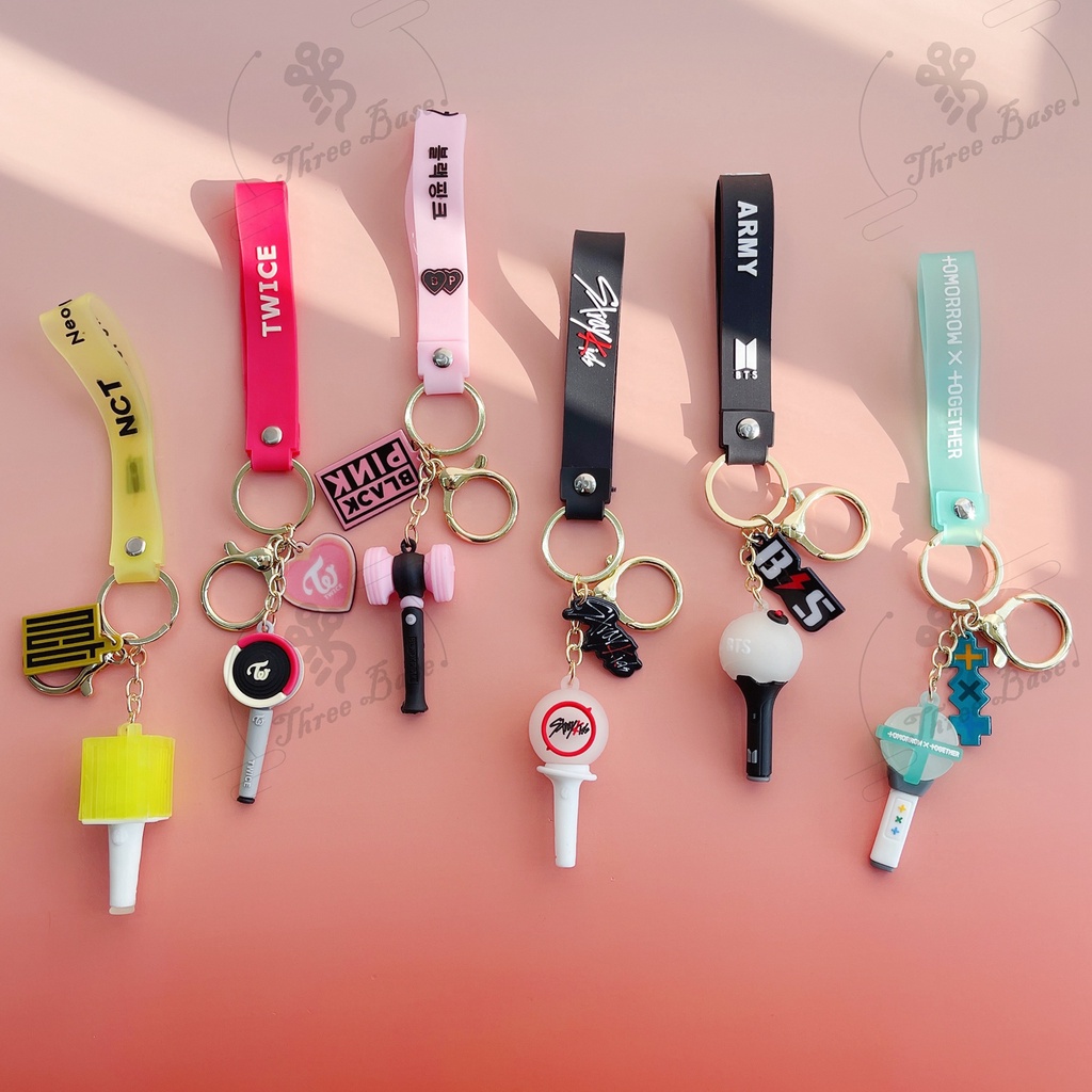 Keychain Lightstick Korea Kpop Bts Bangtan Boys Lightstick Army Bomb Txt Enhypen Straykids Treasure Astro Exo Got7 Nct Blackpink Twice Red Velvet G I Dle Keyring Shopee Singapore