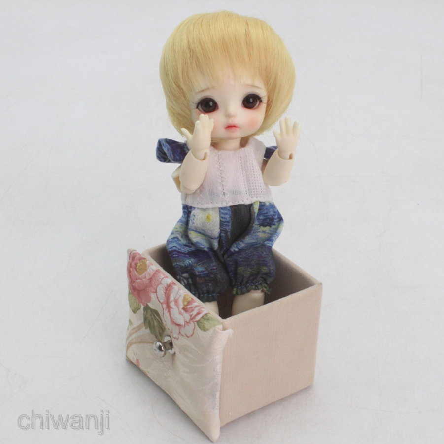 mini bjd doll