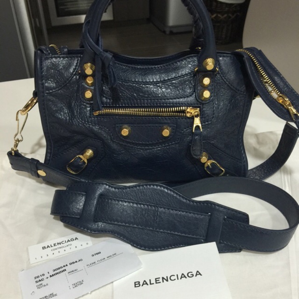 balenciaga bleu obscur city